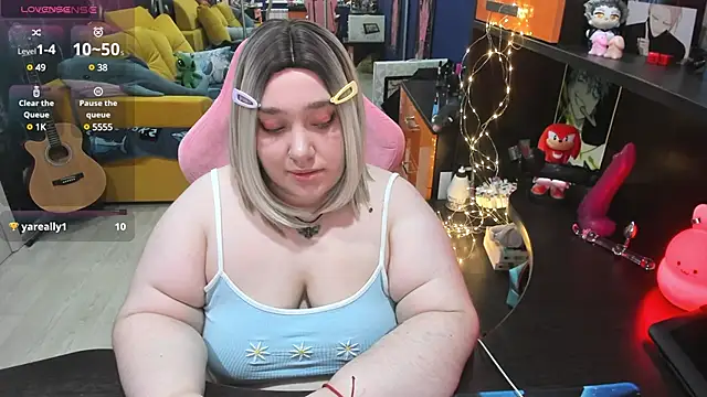Snapshot of Softie_Sofy chatting on 02-26-25, 09:01 Softie Sofy online show from 02-26-25, 09:01