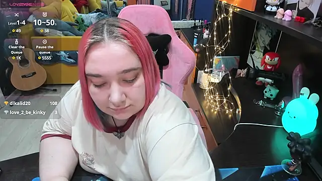 Snapshot of Softie_Sofy chatting on 02-15-25, 07:06 Softie Sofy online show from 02-15-25, 07:06