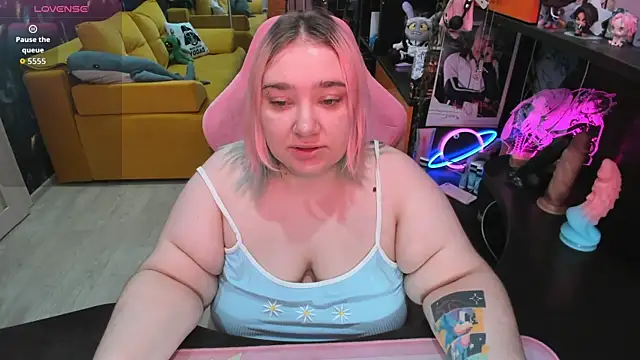 Snapshot of Softie_Sofy chatting on 07-08-26, 02:13 Softie Sofy online show from 07-08-26, 02:13