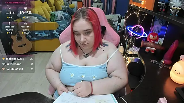 Snapshot of Softie_Sofy chatting on 03-13-25, 10:47 Softie Sofy online show from 03-13-25, 10:47