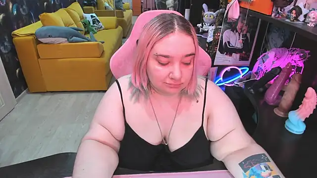 Snapshot of Softie_Sofy chatting on 06-30-26, 02:44 Softie Sofy online show from 06-30-26, 02:44