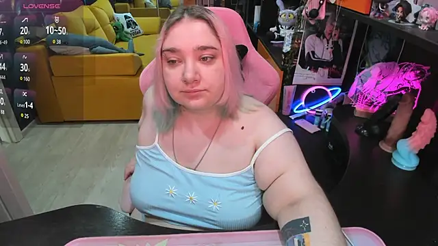 Snapshot of Softie_Sofy chatting on 07-07-26, 01:41 Softie Sofy online show from 07-07-26, 01:41