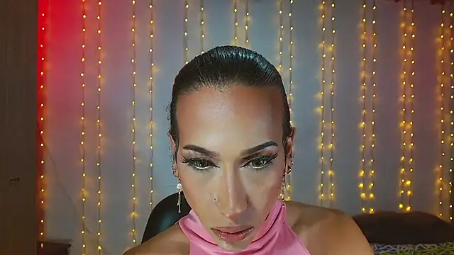 Snapshot of Kenisha_Sweet chatting on 03-23-25, 06:26 Kenisha Sweet online show from 03-23-25, 06:26