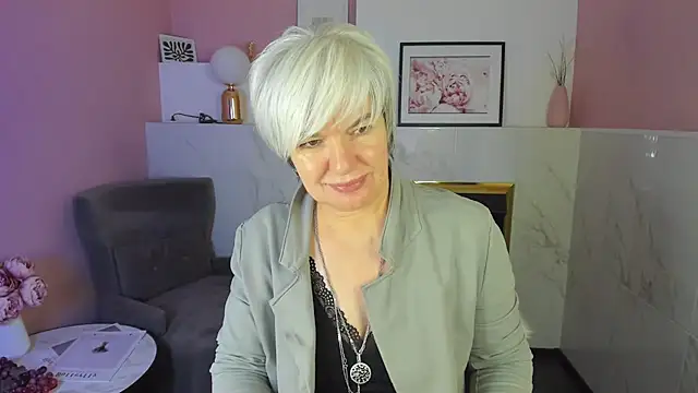 Snapshot of CarmenSoft chatting on 02-06-25, 01:16 CarmenSoft online show from 02-06-25, 01:16