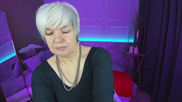 Snapshot of CarmenSoft chatting on 03-15-25, 08:32 CarmenSoft online show from 03-15-25, 08:32