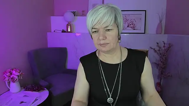 Snapshot of CarmenSoft chatting on 03-18-25, 12:19 CarmenSoft online show from 03-18-25, 12:19