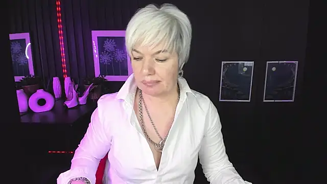 Snapshot of CarmenSoft chatting on 02-16-25, 12:19 CarmenSoft online show from 02-16-25, 12:19