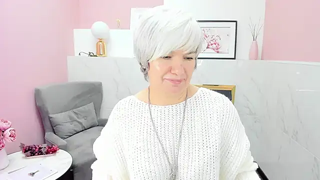 Snapshot of CarmenSoft chatting on 01-29-25, 12:22 CarmenSoft online show from 01-29-25, 12:22