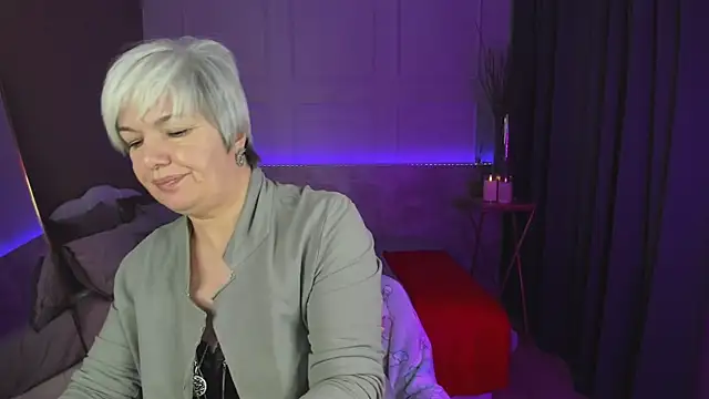 Snapshot of CarmenSoft chatting on 03-08-25, 12:11 CarmenSoft online show from 03-08-25, 12:11