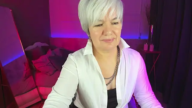 Snapshot of CarmenSoft chatting on 02-27-25, 12:03 CarmenSoft online show from 02-27-25, 12:03