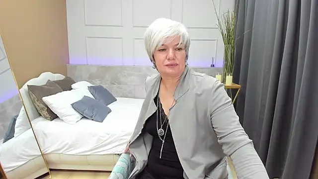 Snapshot of CarmenSoft chatting on 01-24-25, 11:45 CarmenSoft online show from 01-24-25, 11:45