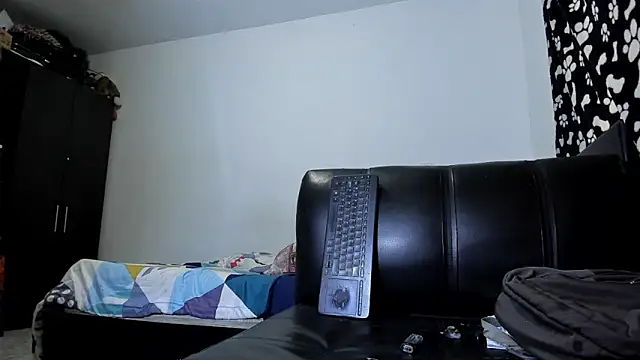 ares sexxx online show from 10-18-25, 03:03