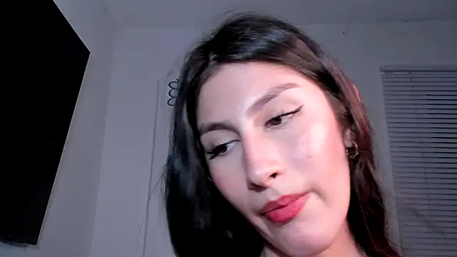 valeria gonzales  online show from 03-02-25, 01:47