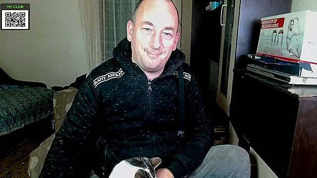 Snapshot of Johan___Barker chatting on 02-24-25, 08:17 Johan   Barker online show from 02-24-25, 08:17