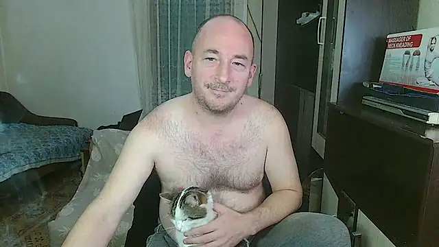 Snapshot of Johan___Barker chatting on 02-20-25, 08:39 Johan   Barker online show from 02-20-25, 08:39