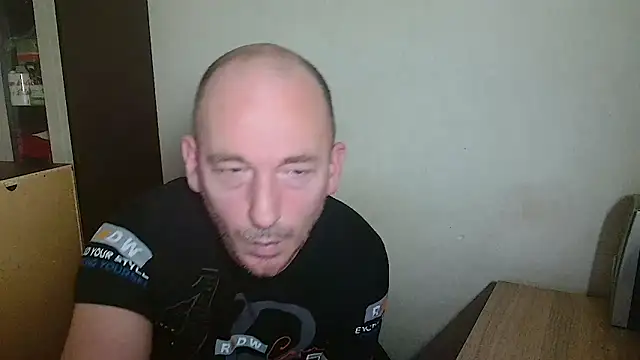 Johan   Barker online show from 02-05-26, 01:51