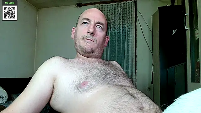Snapshot of Johan___Barker chatting on 01-18-25, 06:43 Johan   Barker online show from 01-18-25, 06:43