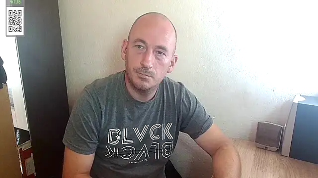 Snapshot of Johan___Barker chatting on 09-25-25, 11:16 Johan   Barker online show from 09-25-25, 11:16