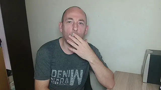 Johan   Barker online show from 12-22-25, 10:26