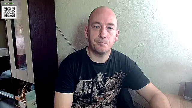 Snapshot of Johan___Barker chatting on 03-17-25, 08:18 Johan   Barker online show from 03-17-25, 08:18