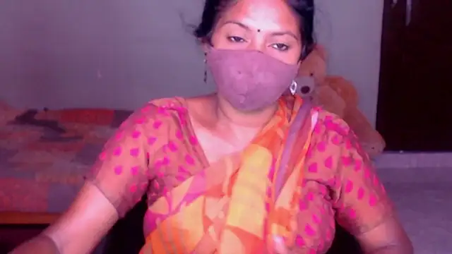 Snapshot of Novapol chatting on 06-05-26, 05:56 Novapol online show from 06-05-26, 05:56