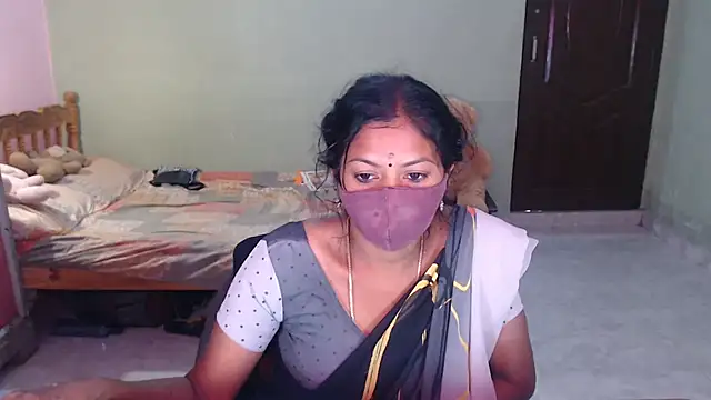 Snapshot of Novapol chatting on 06-18-26, 02:00 Novapol online show from 06-18-26, 02:00