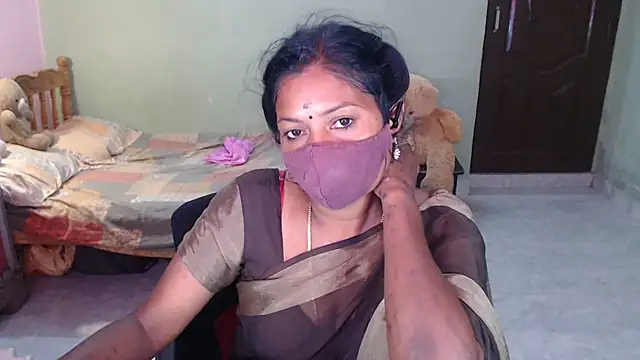 Snapshot of Novapol chatting on 06-25-26, 05:29 Novapol online show from 06-25-26, 05:29