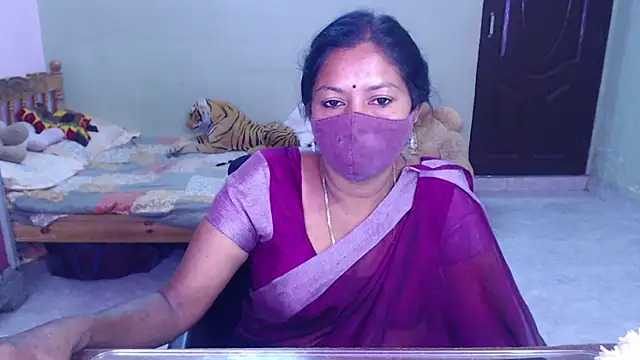 Snapshot of Novapol chatting on 07-05-26, 06:09 Novapol online show from 07-05-26, 06:09