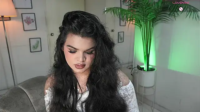 artechloe online show from 10-15-25, 11:46