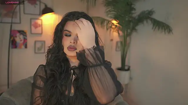 artechloe online show from 12-19-25, 10:34