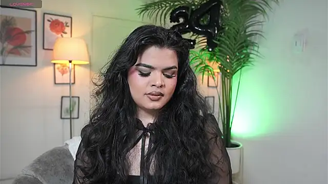 artechloe online show from 10-29-25, 11:47