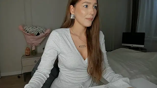 xx leila online show from 11-16-25, 09:25