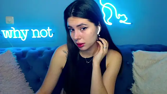 ViollinaLove online show from 10-13-25, 04:47