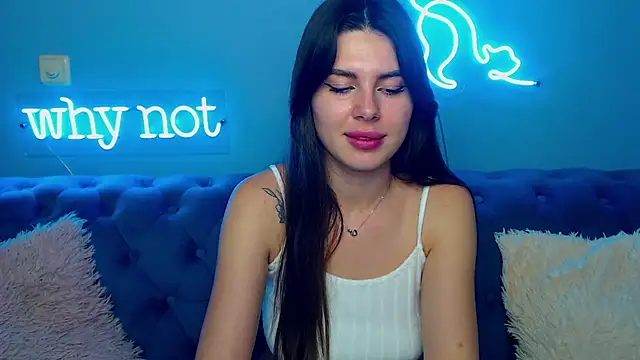 ViollinaLove online show from 11-28-25, 10:04