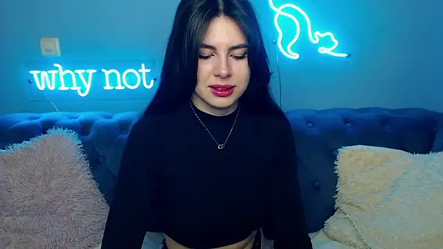 ViollinaLove online show from 03-18-25, 05:45