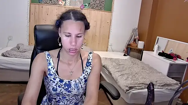 AaliyahHarris online show from 06-11-26, 08:06