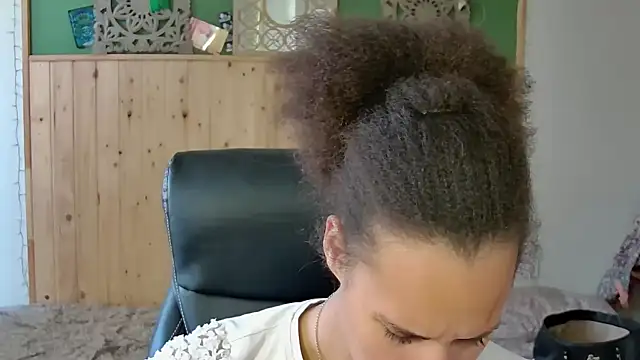AaliyahHarris online show from 05-25-26, 01:43