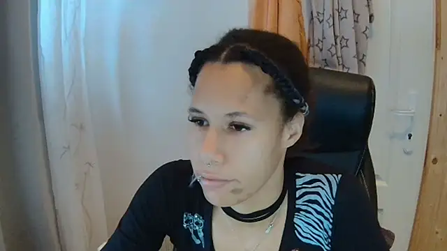 AaliyahHarris online show from 11-06-25, 12:31