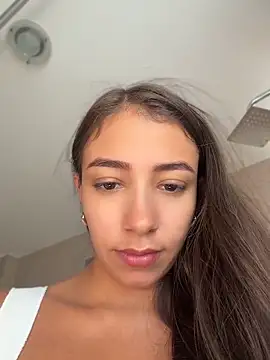 Snapshot of Hall_16 chatting on 06-19-26, 08:25 Hall 16 online show from 06-19-26, 08:25