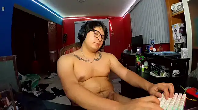 Nathanroberts111 online show from 01-30-25, 04:16