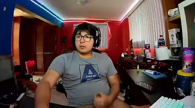 Nathanroberts111 online show from 12-29-24, 08:48