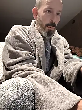 Snapshot of 207RCCam chatting on 12-23-25, 05:40 207RCCam online show from 12-23-25, 05:40