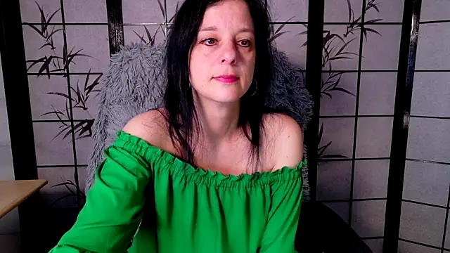 Sweetlonglips  online show from 06-14-26, 07:31