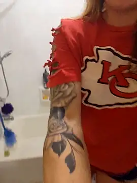 MaddisonX online show from 12-22-25, 12:27