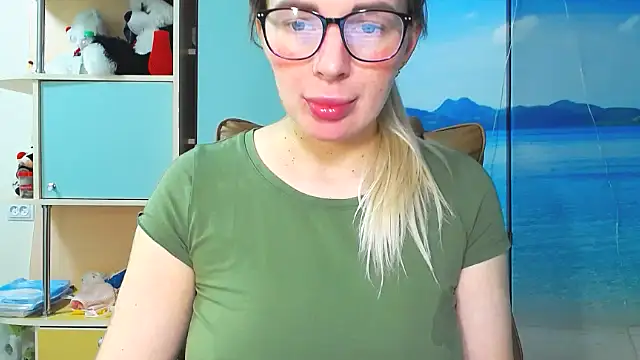 Snapshot of miaa_sunn chatting on 11-28-25, 11:21 miaa sunn online show from 11-28-25, 11:21