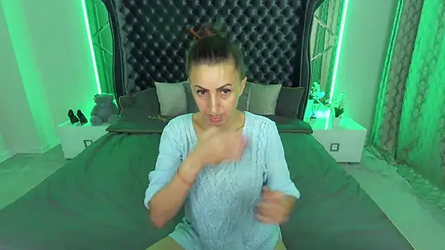 Rebecca Diamond online show from 11-09-25, 06:39