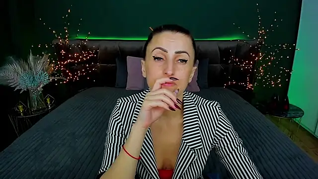 Rebecca Diamond online show from 03-16-25, 09:16