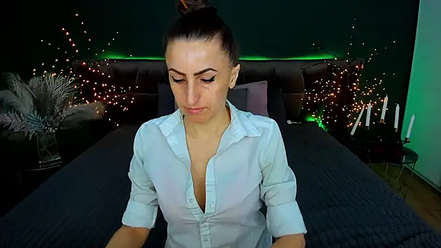 Rebecca Diamond online show from 03-05-26, 06:54