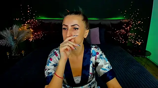 Rebecca Diamond online show from 10-01-25, 05:45