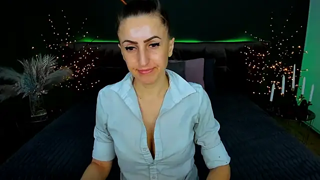 Rebecca Diamond online show from 02-02-26, 06:45